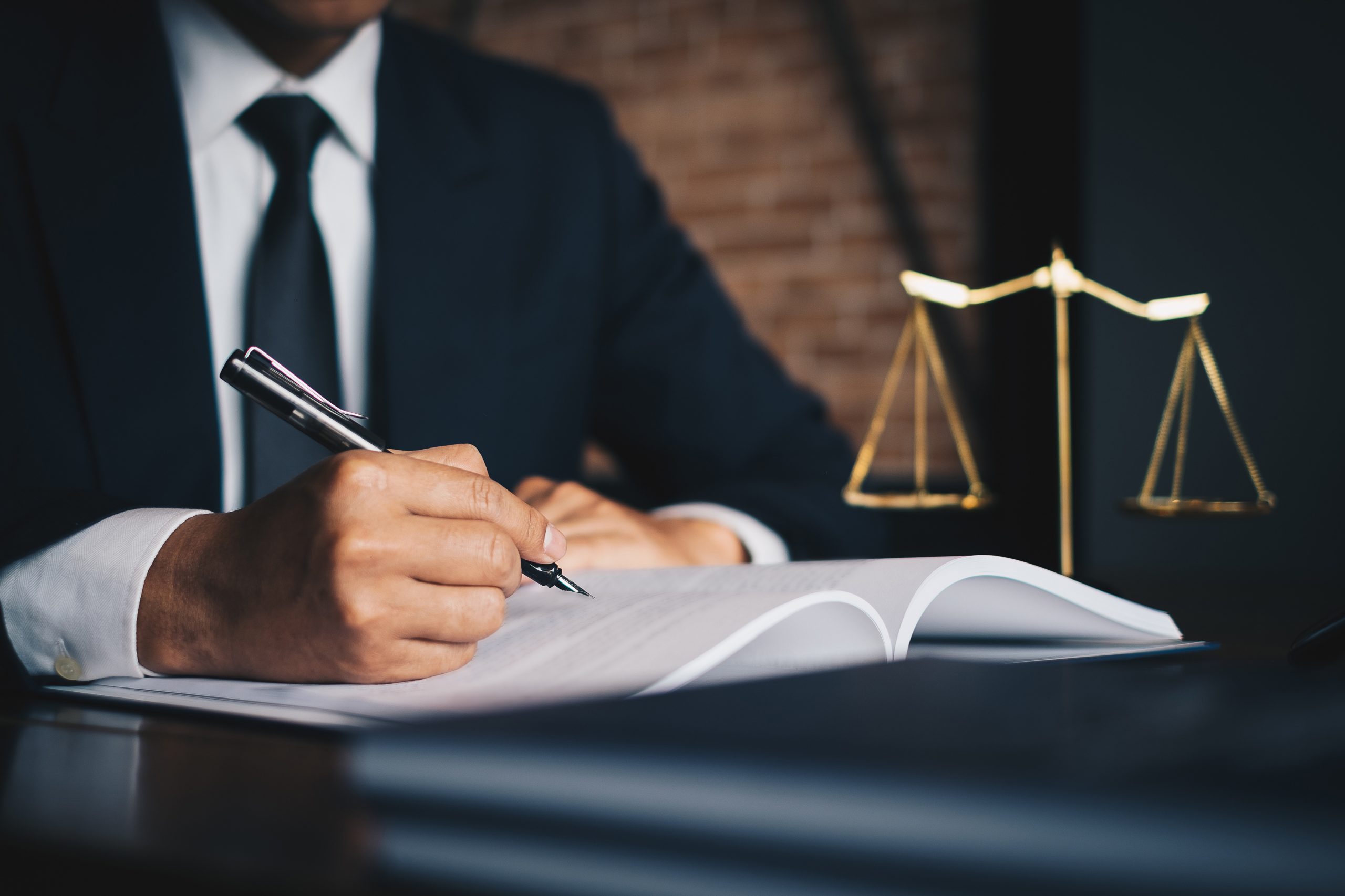 lawyer1-scaled